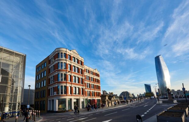 Queens Victoria Street London EC4V 4EG