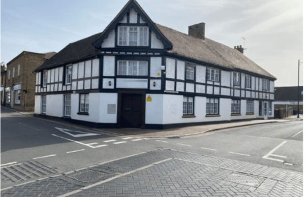 High Street Leatherhead KT23 4AG