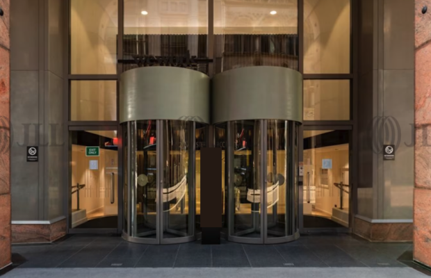 Minster Court London EC3R